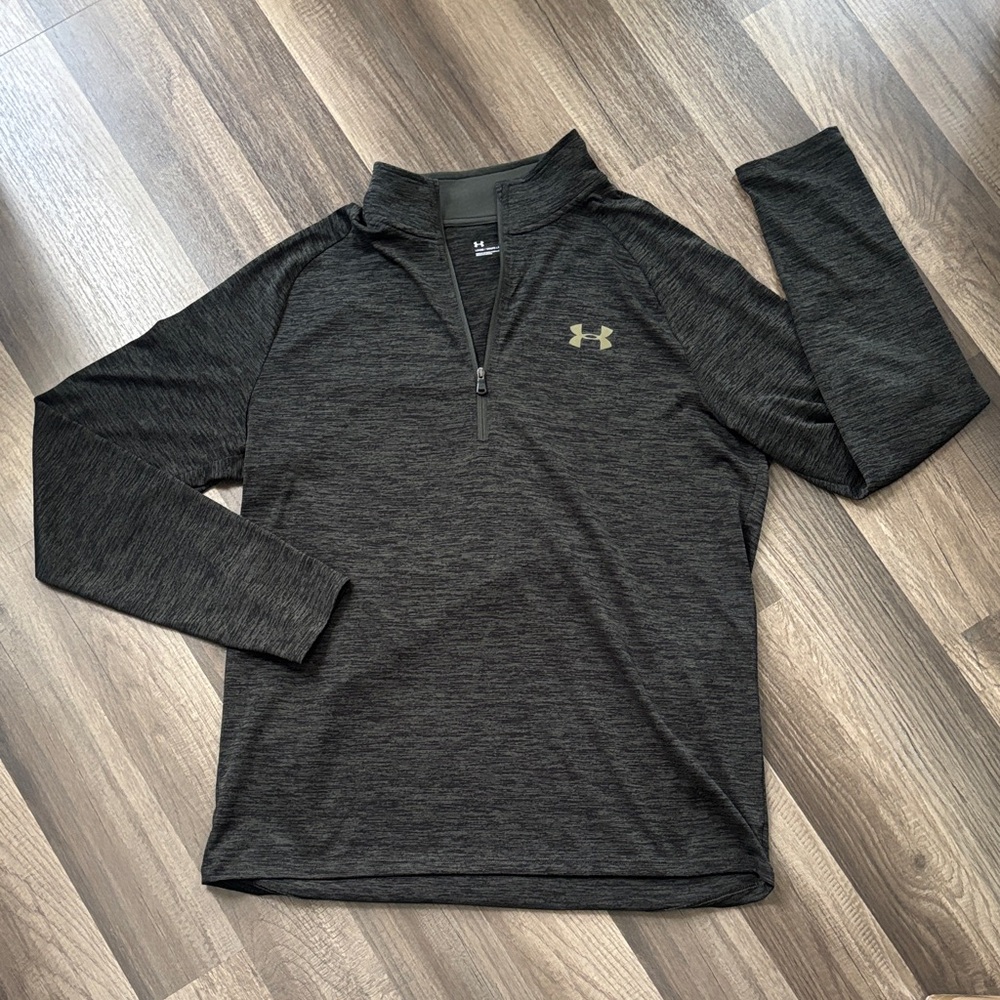 Under Armour Dark Gray Performance Top